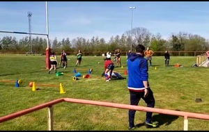 Un entraînement entre les séniores, m18 et m15 sous le soleil ! 